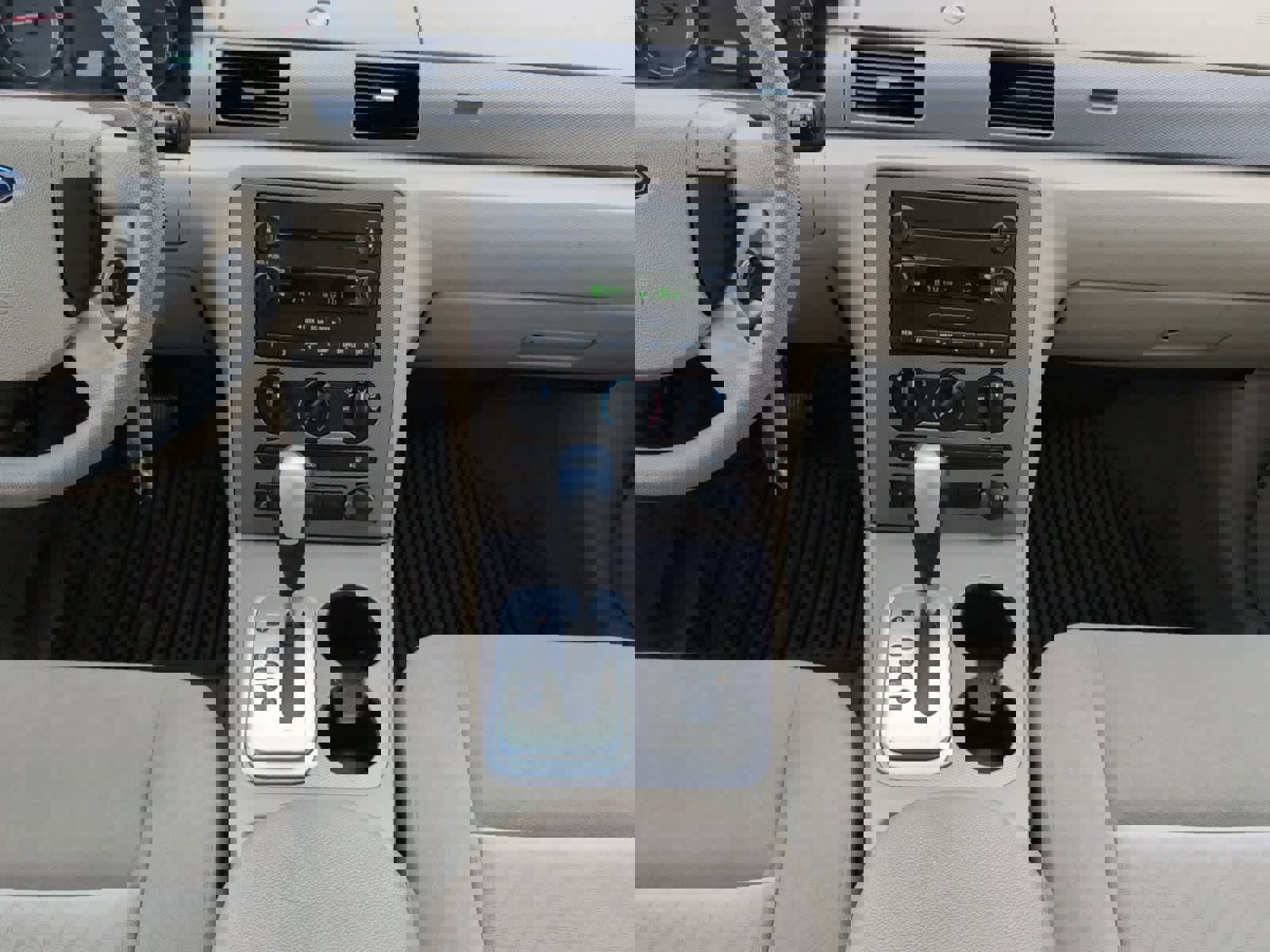 Used 2005 Ford Five Hundred SE image 17