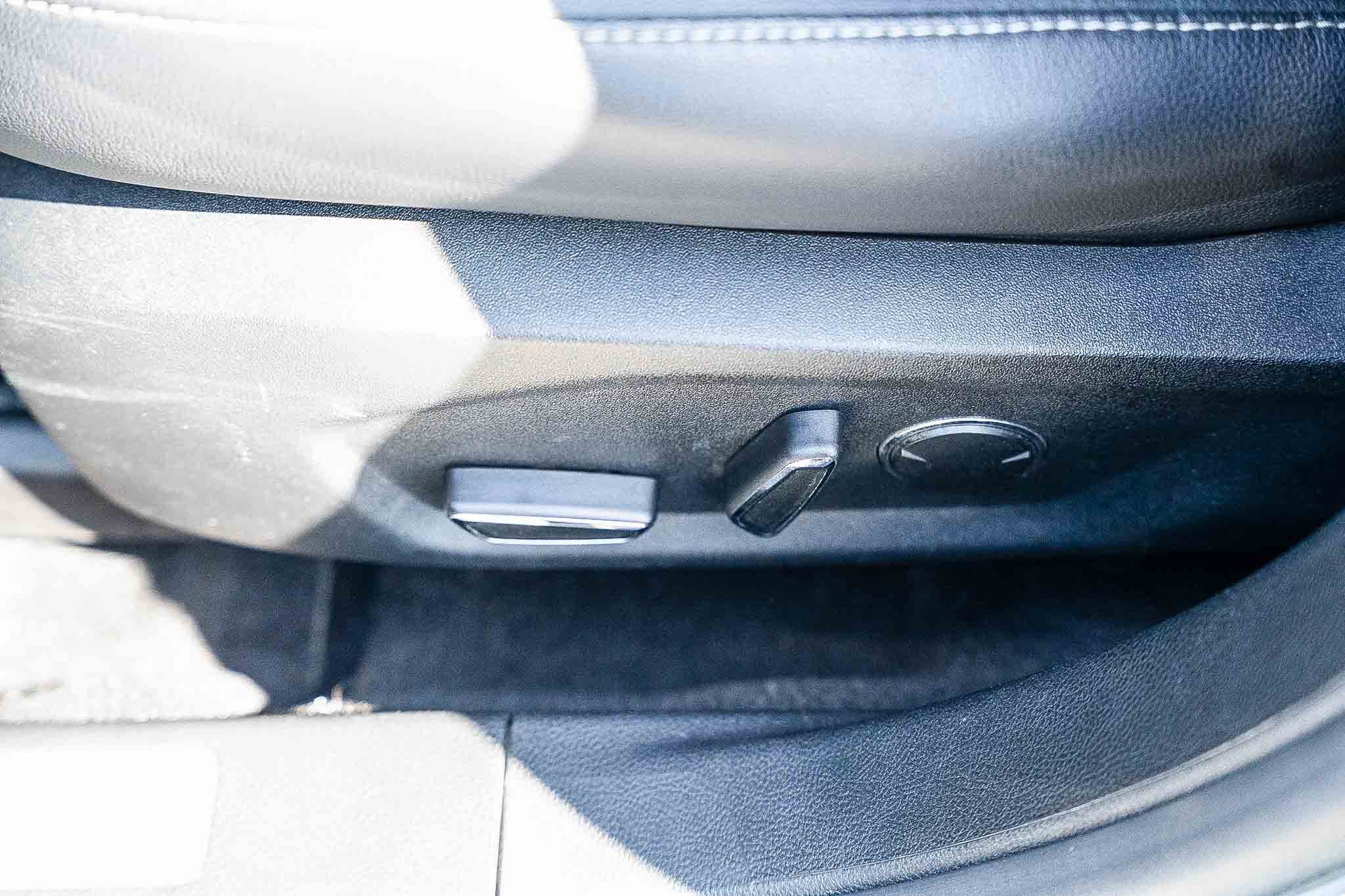 Used 2019 Ford Fusion Titanium image 21