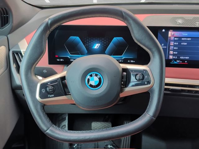 Used 2022 BMW iX xDrive50 w/ Premium Package image 21