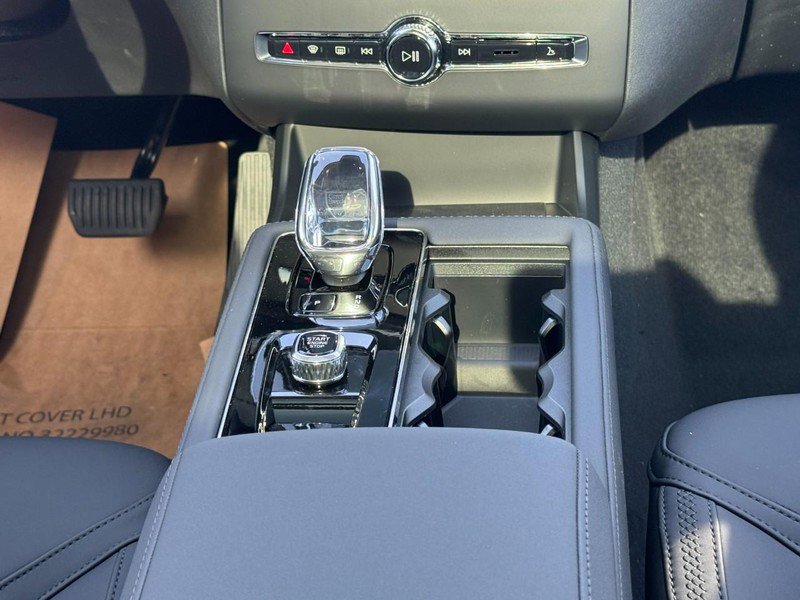 New 2026 Volvo XC90 B5 Plus w/ Protection Package image 9