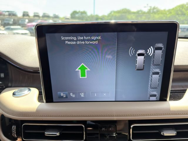 Used 2024 Lincoln Aviator Reserve w/ Equipment Group 201A RWD image 29