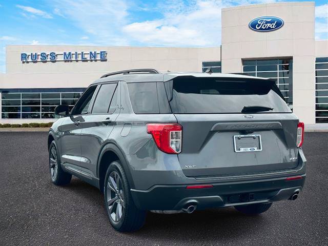 Used 2024 Ford Explorer XLT w/ Equipment Group 202A AWD/4WD image 5