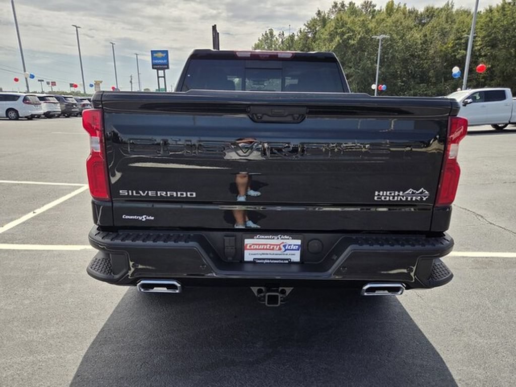 New 2026 Chevrolet Silverado 1500 High Country w/ Technology Package AWD/4WD image 4