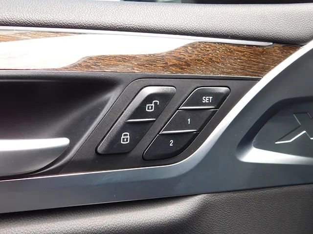 Used 2022 BMW X3 xDrive30i w/ Convenience Package image 16