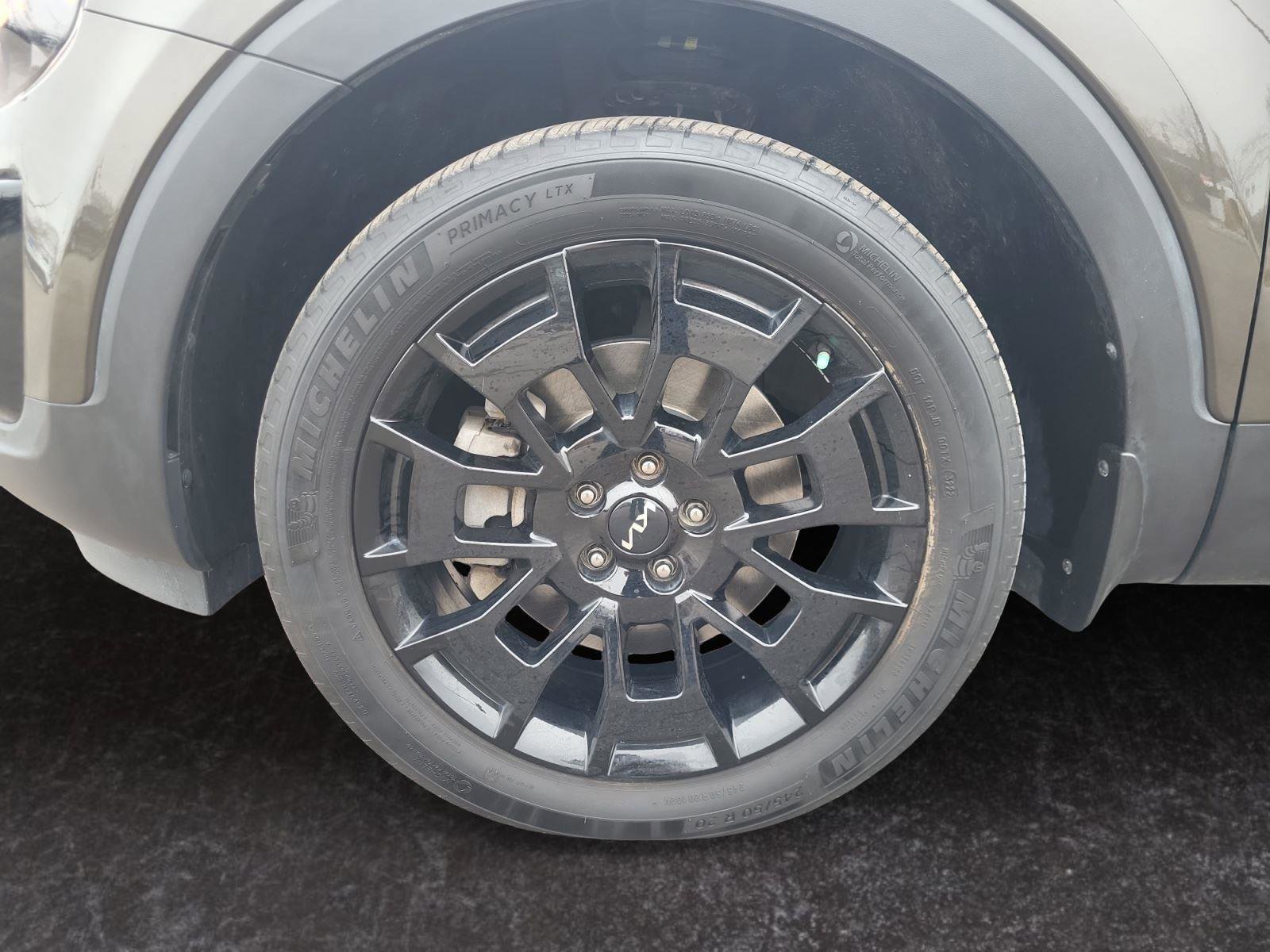 Used 2022 Kia Telluride SX image 29