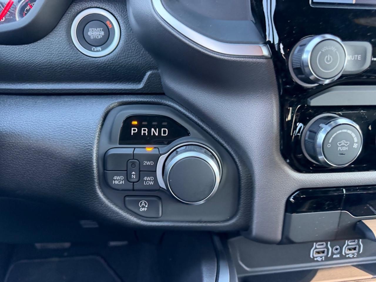 New 2026 RAM 1500 Express AWD/4WD image 16