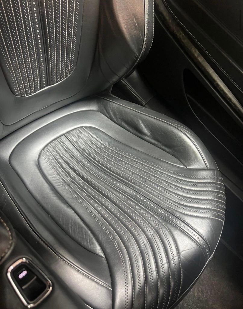 Used 2019 Aston Martin DB11 Volante RWD image 9