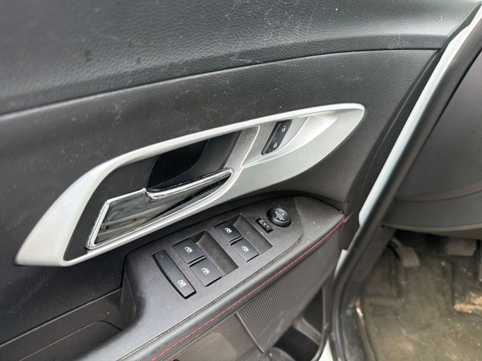 Used 2012 Chevrolet Equinox LT w/ Driver Convenience Package image 14