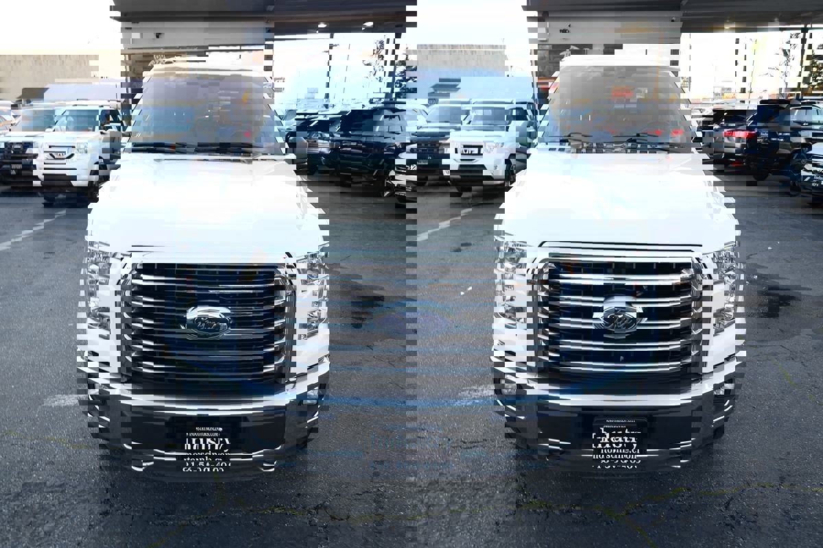 Used 2016 Ford F150 XLT w/ Equipment Group 302A Luxury image 3