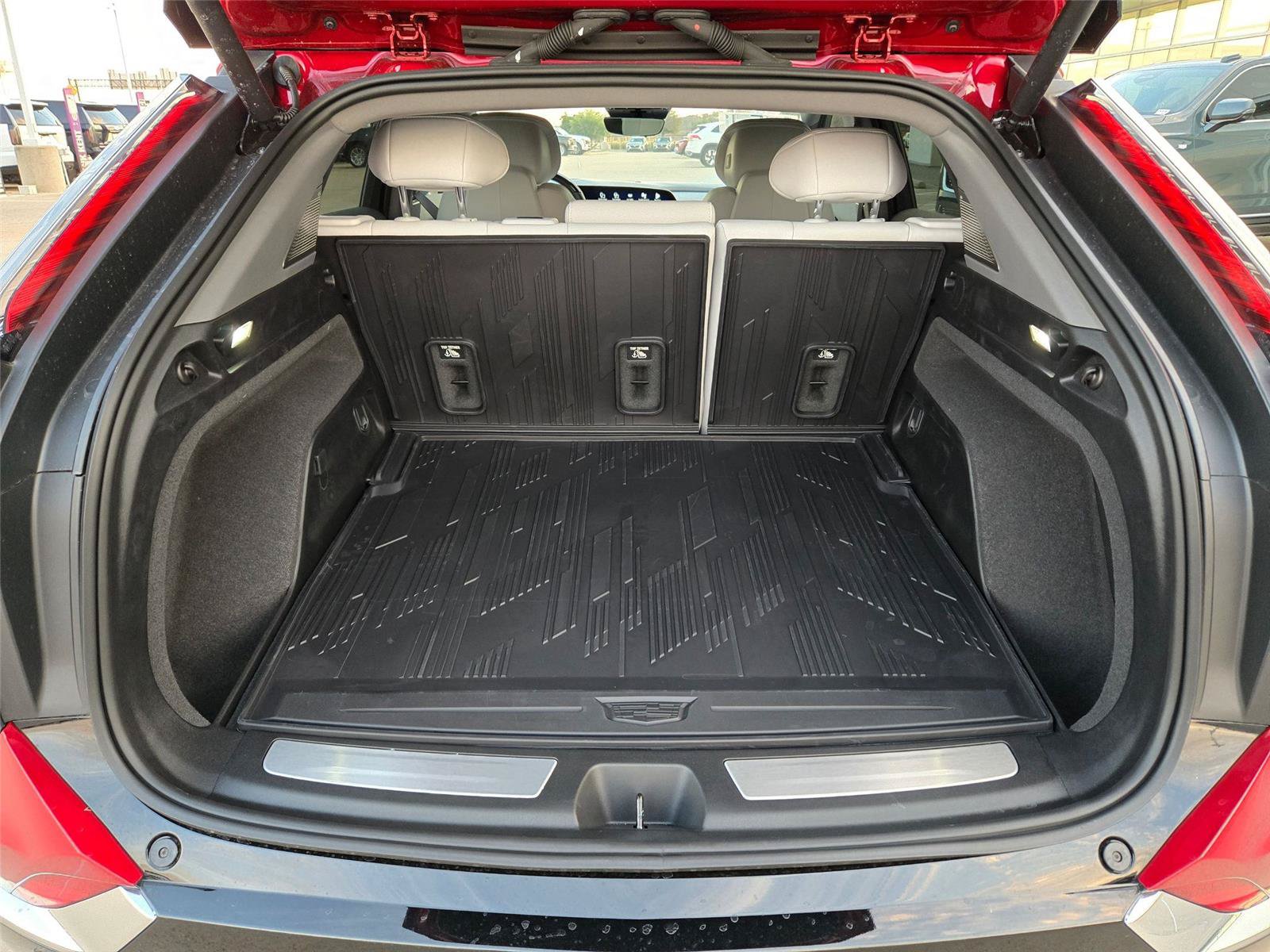 New 2026 Cadillac Optiq Luxury 2 w/ LPO, Floor Liner Package AWD/4WD image 30