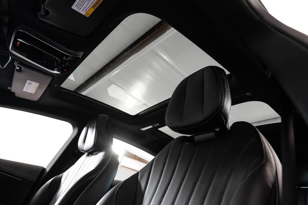 Used 2022 Mercedes-Benz EQS 580 4MATIC Sedan image 4