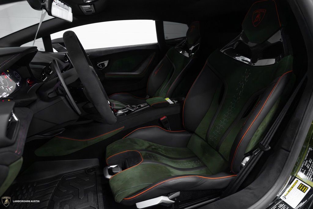 Used 2024 Lamborghini Huracan Sterrato image 33