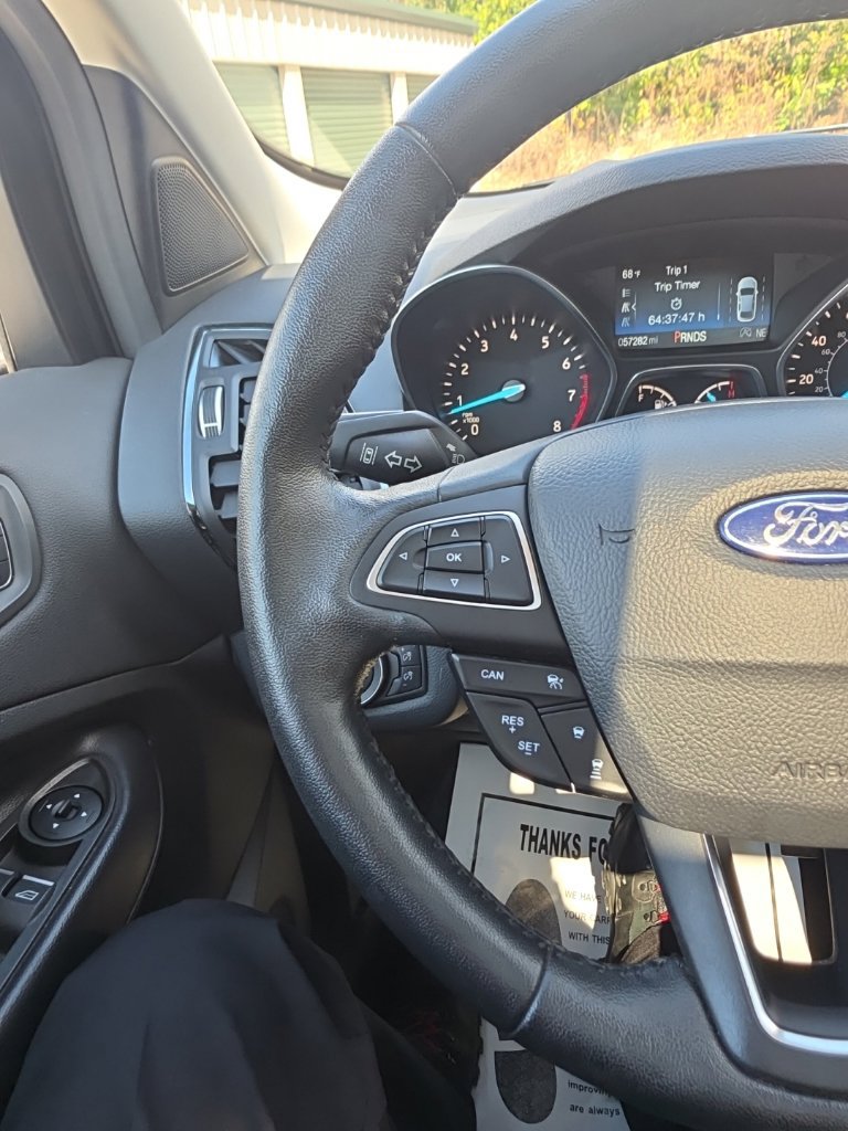 Used 2019 Ford Escape Titanium AWD/4WD image 25