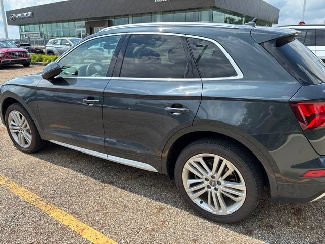 Used 2020 Audi Q5 2.0T Premium Plus w/ Premium Plus Package AWD/4WD video 3