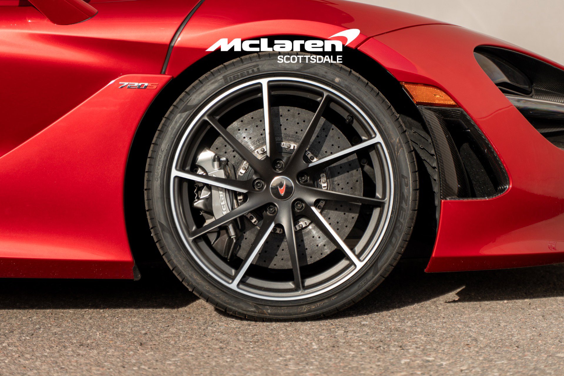 Used 2018 McLaren 720S Performance RWD image 26