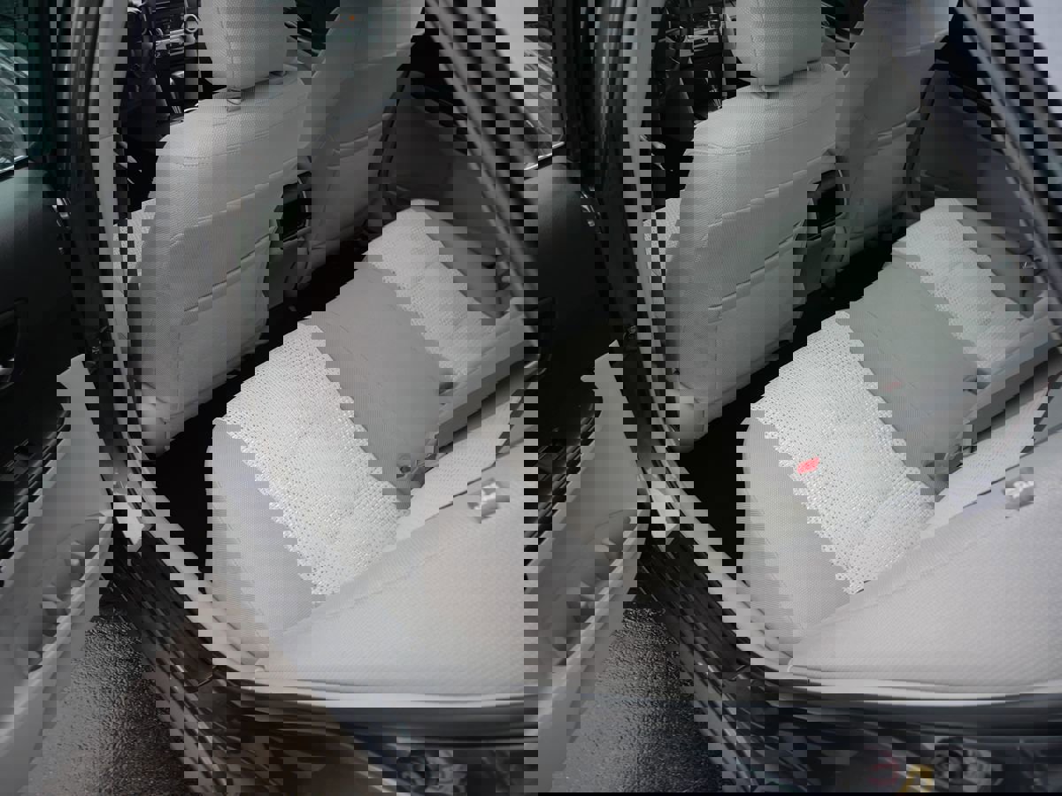 Used 2012 Toyota Camry LE image 17