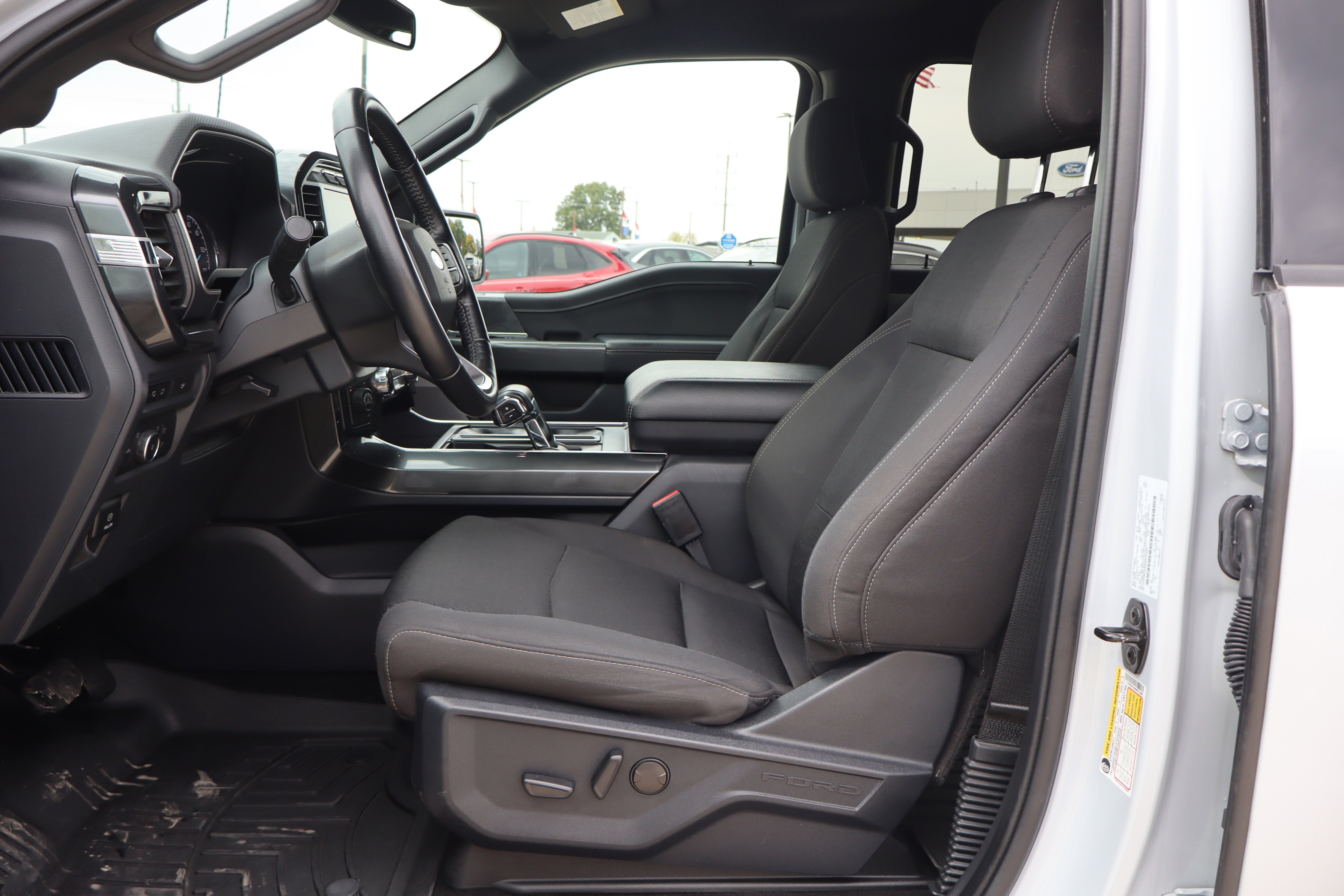 Used 2022 Ford F150 XLT w/ Equipment Group 302A High image 10