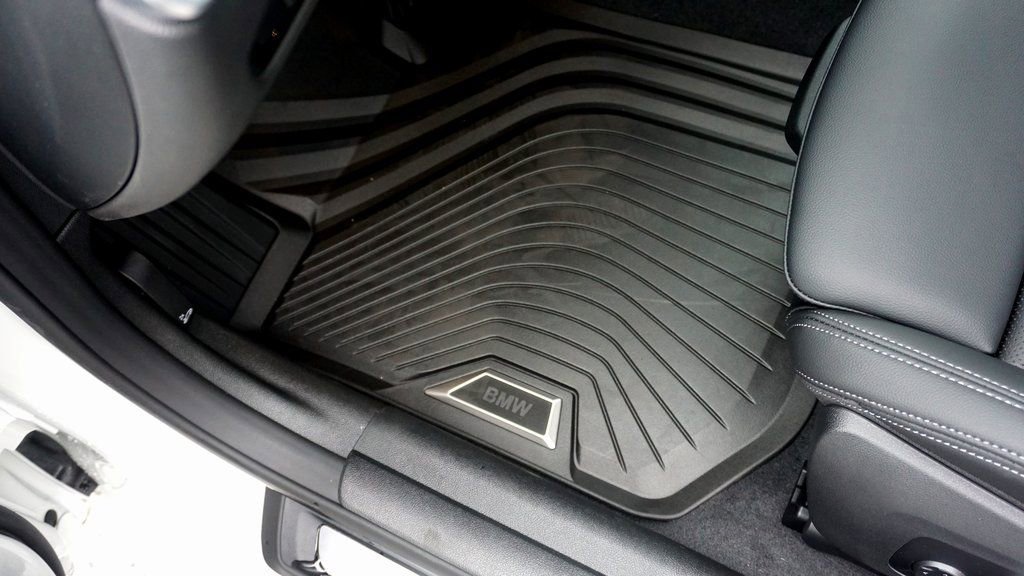 Used 2024 BMW 430i xDrive Coupe w/ Premium Package image 10