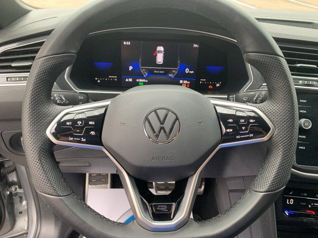 Used 2022 Volkswagen Tiguan SE R-Line FWD image 25