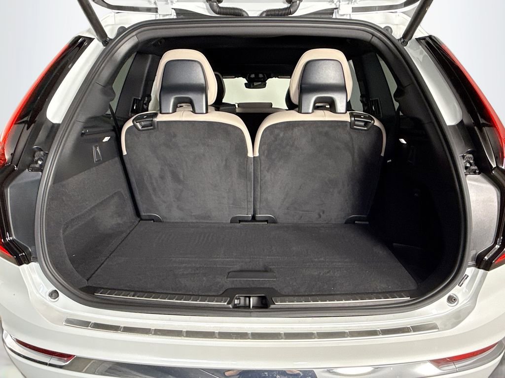 New 2026 Volvo XC90 T8 Plus w/ Protection Package Premier image 28