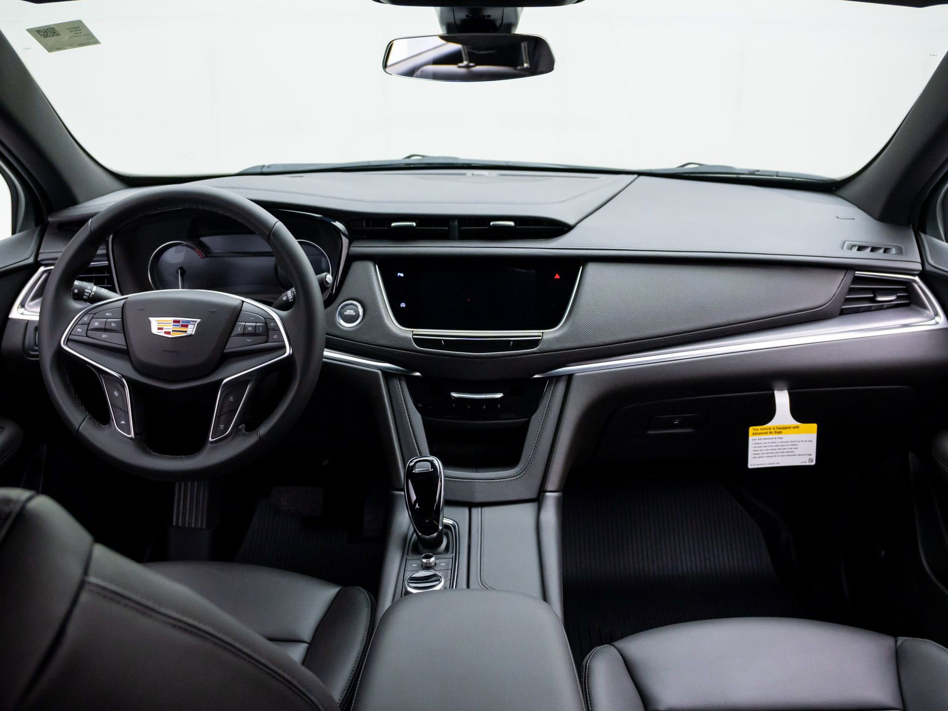 New 2026 Cadillac XT5 Luxury w/ LPO, Floor Liner Package AWD/4WD image 10