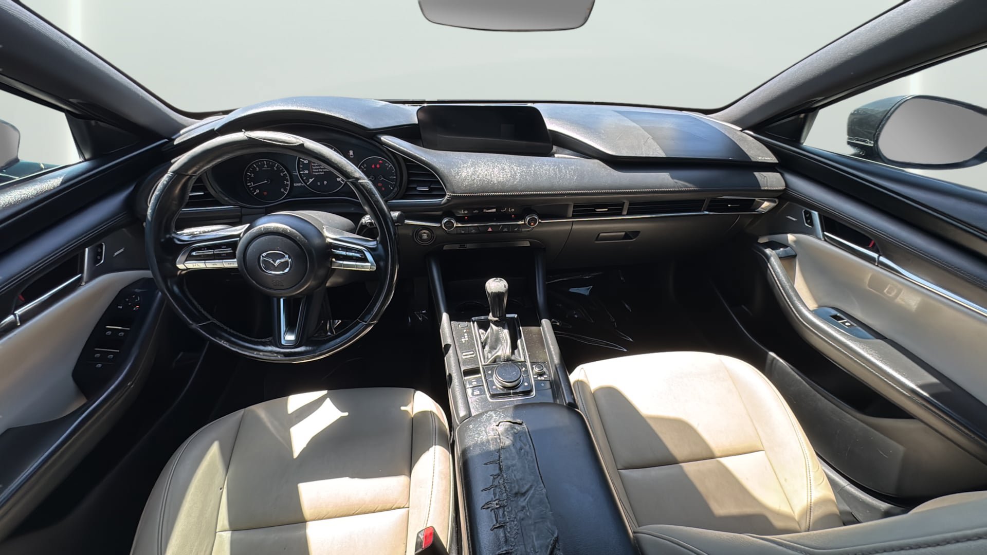 Used 2019 MAZDA MAZDA3 Hatchback w/ Preferred Package FWD image 31