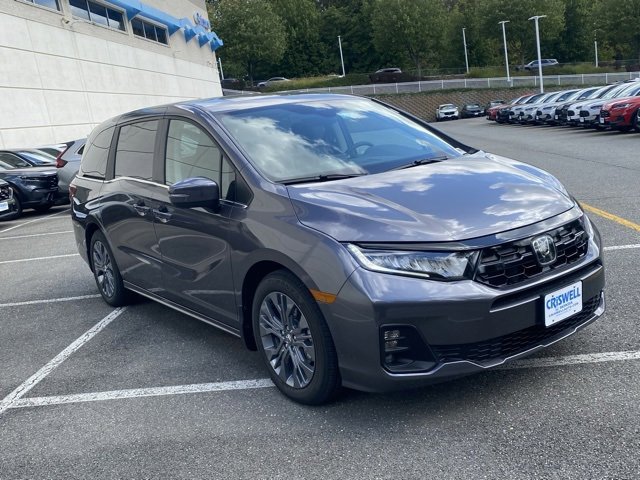 New 2026 Honda Odyssey Touring image 2