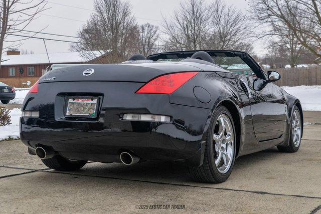 Used 2007 Nissan 350Z Touring RWD image 8