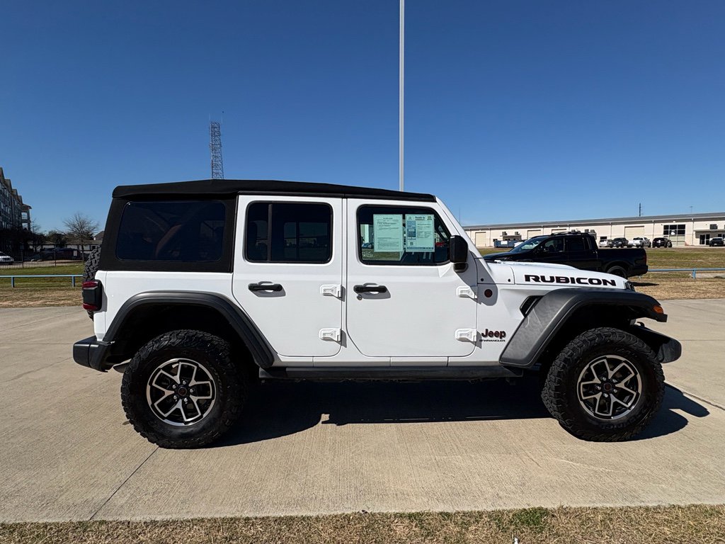 Used 2024 Jeep Wrangler Unlimited Rubicon w/ Convenience Group image 9