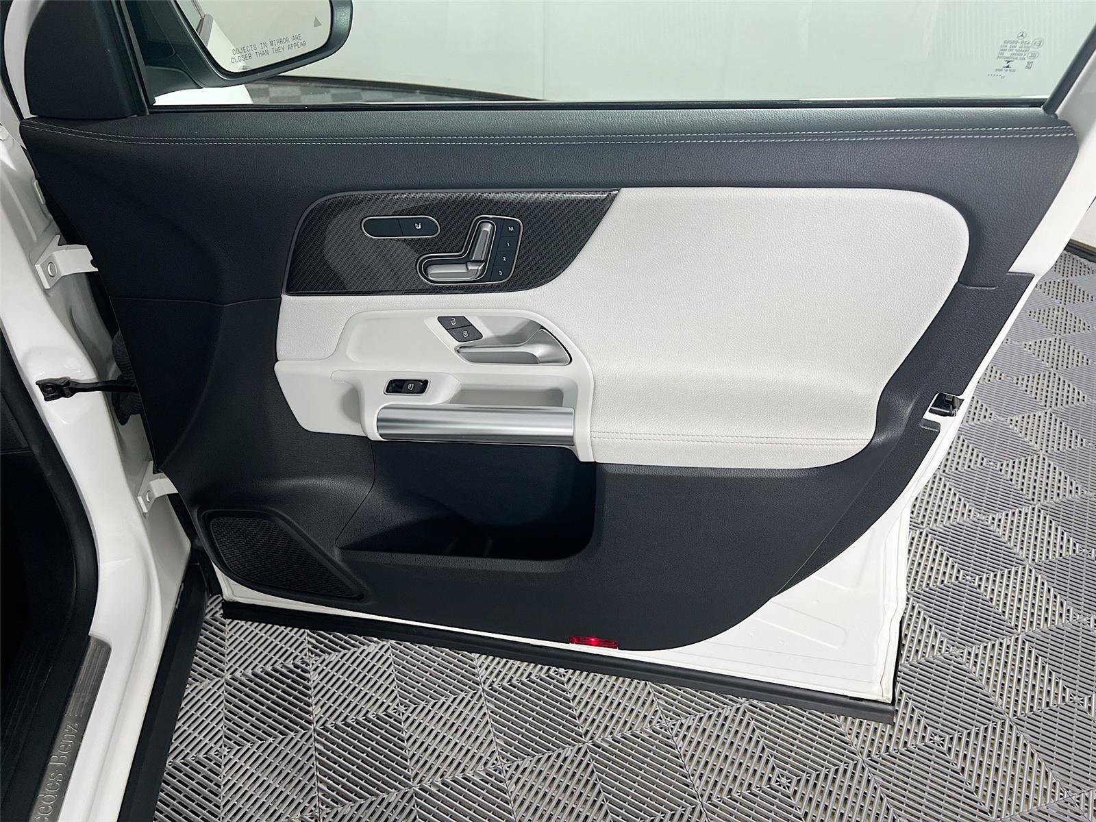 Certified 2023 Mercedes-Benz GLA 250 4MATIC image 28