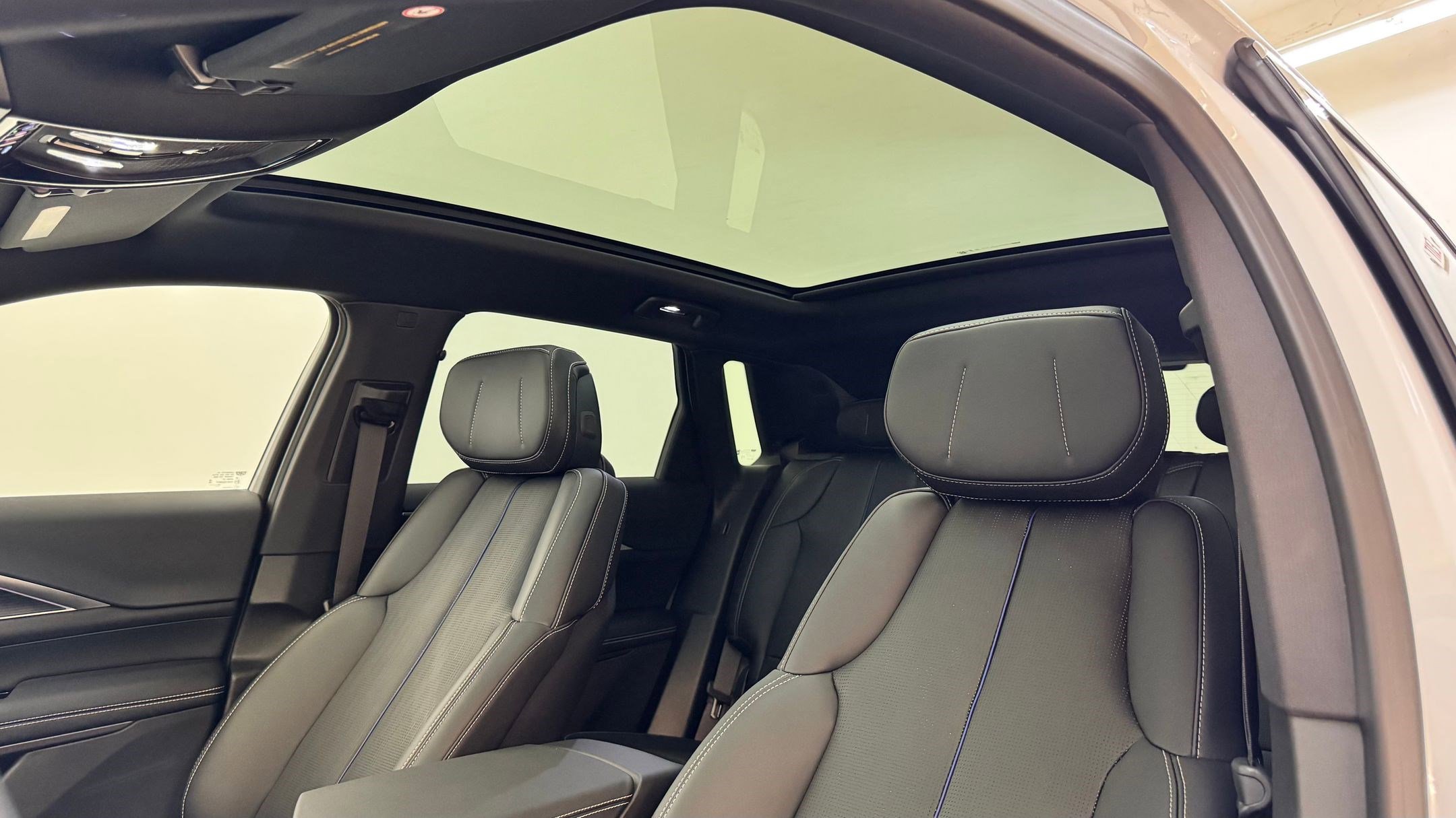 New 2026 Cadillac Lyriq Luxury image 16