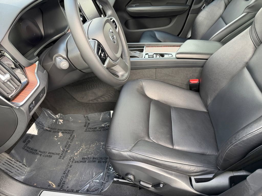 Used 2020 Volvo S60 T5 Momentum image 13