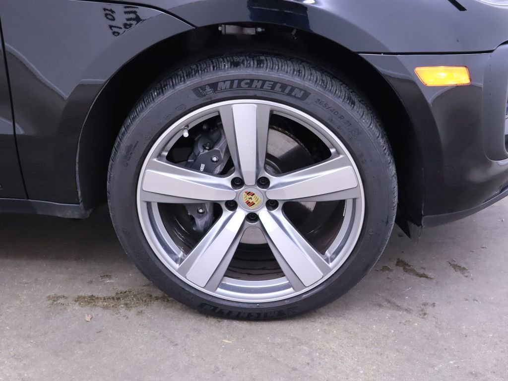 New 2024 Porsche Macan image 16
