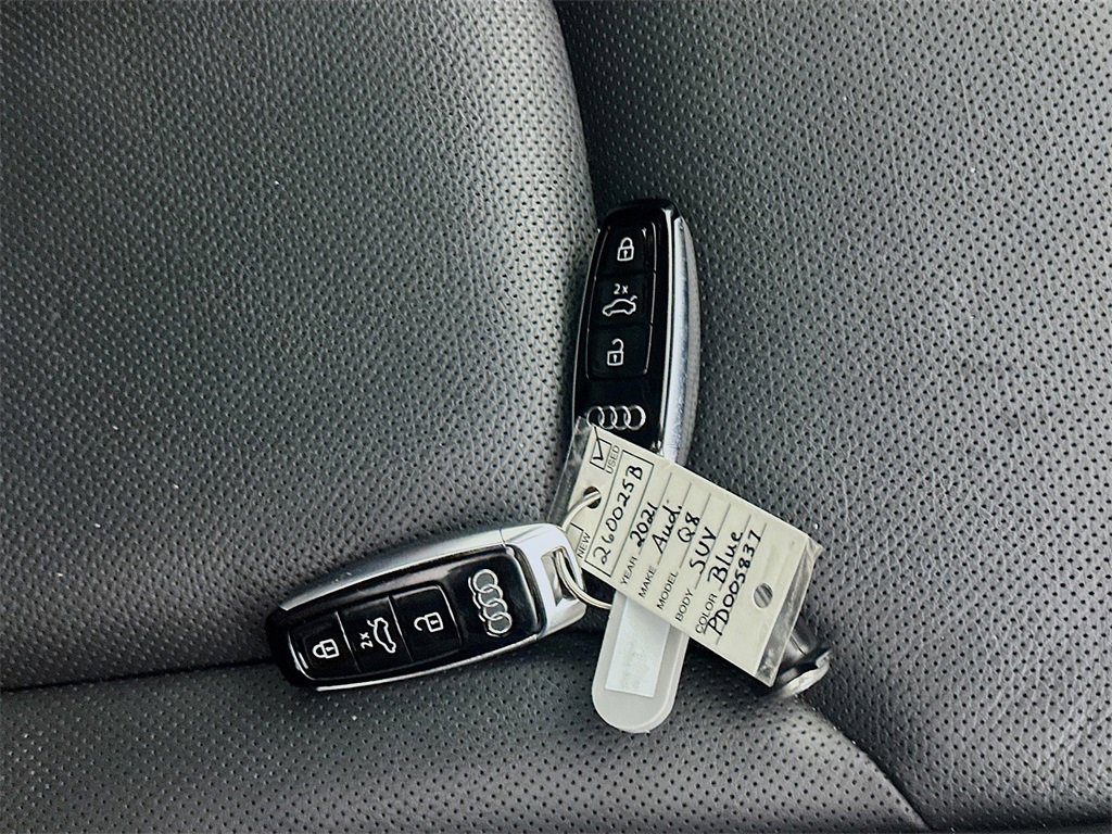 Used 2021 Audi Q8 Premium Plus w/ Premium Plus Package image 34