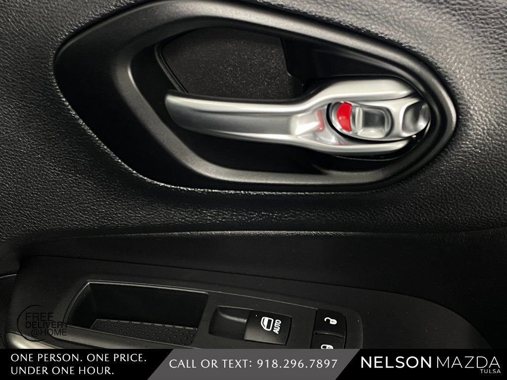 Used 2021 Jeep Cherokee Latitude Plus image 43