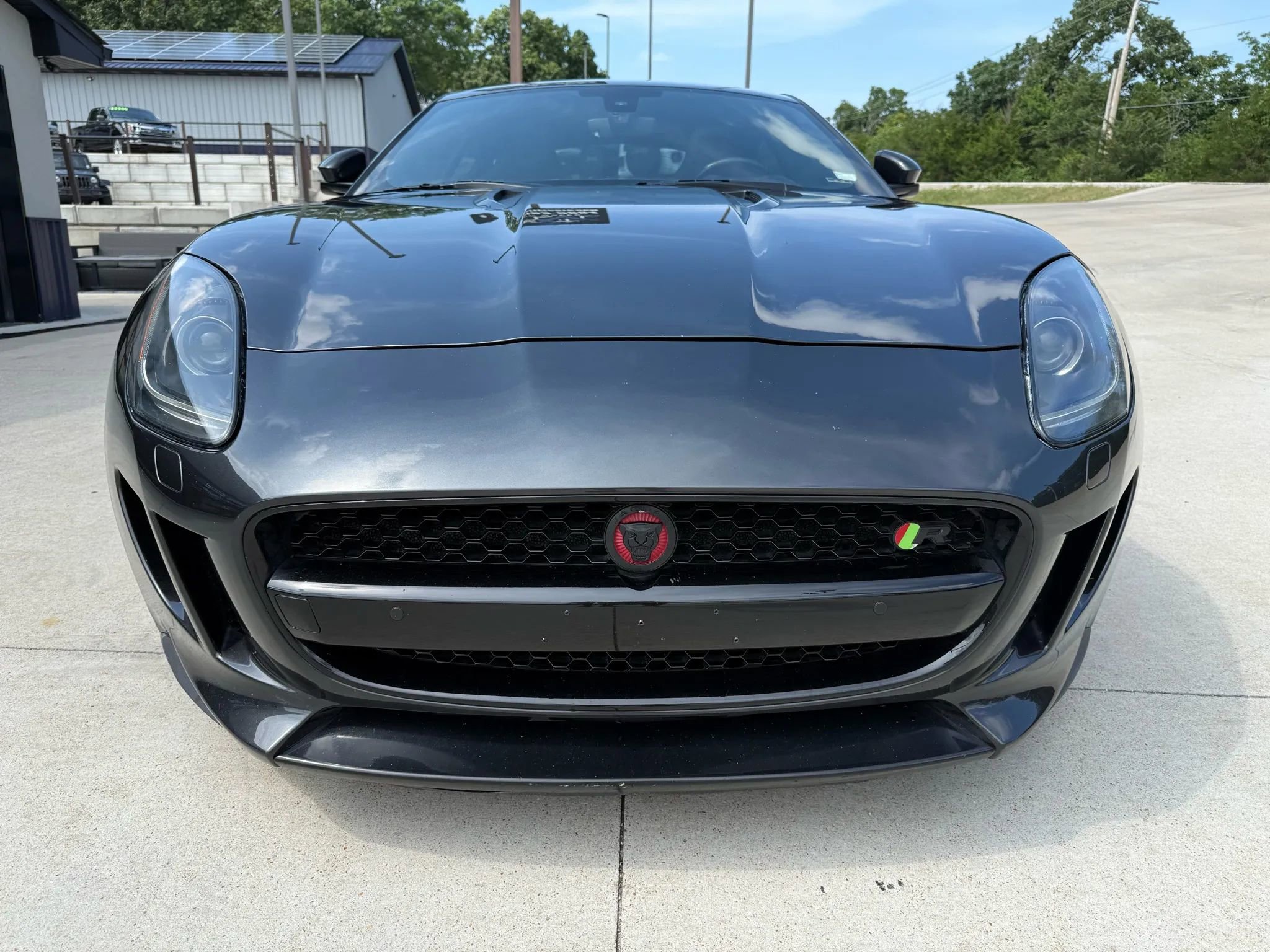 Used 2015 Jaguar F-TYPE R image 4