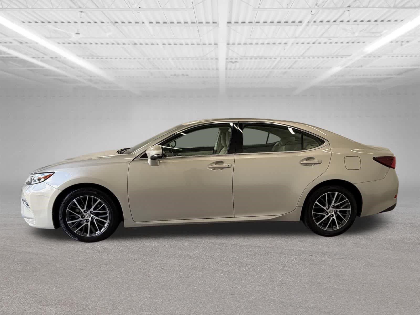 Used 2017 Lexus ES 350 w/ Navigation System Package FWD image 2