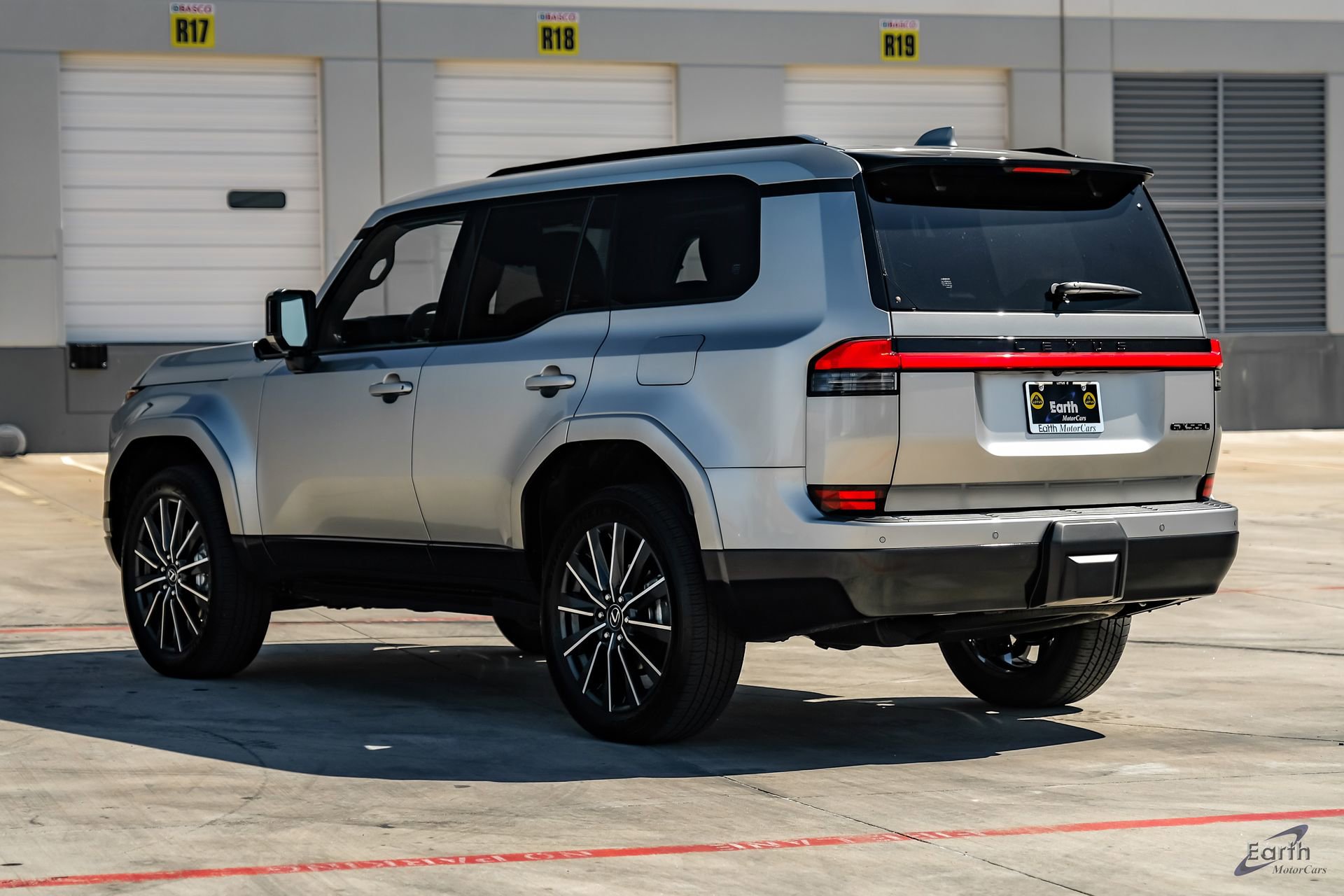 Used 2025 Lexus GX 550 550 Luxury+ HUD Traffic LIFTED w/ Accessory Package (2T) image 10