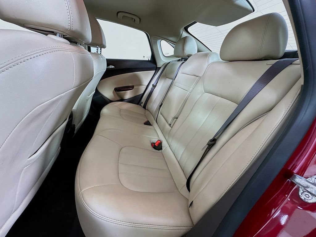 Used 2015 Buick Verano Leather w/ Experience Buick Package FWD image 4
