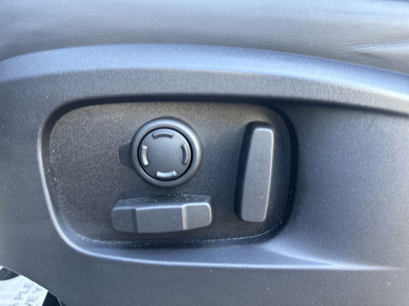 Used 2022 Land Rover Defender 90 V8 image 14