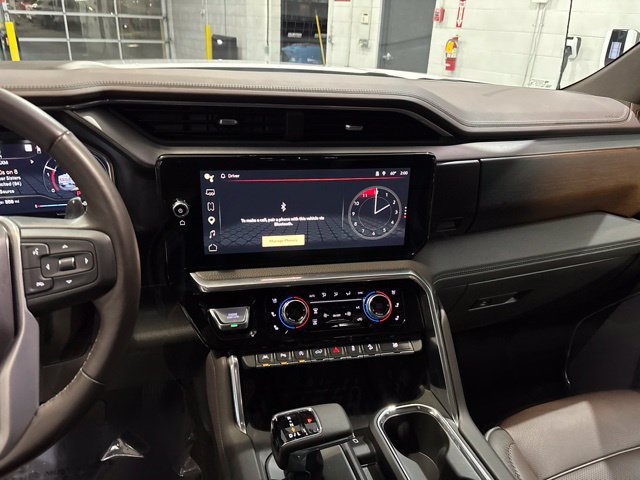 Used 2023 GMC Sierra 1500 Denali w/ Denali Reserve Package AWD/4WD image 25