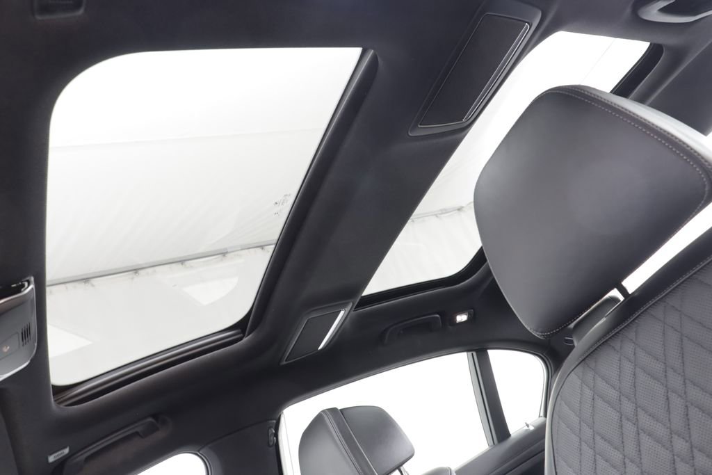 Used 2016 BMW 750i xDrive image 15