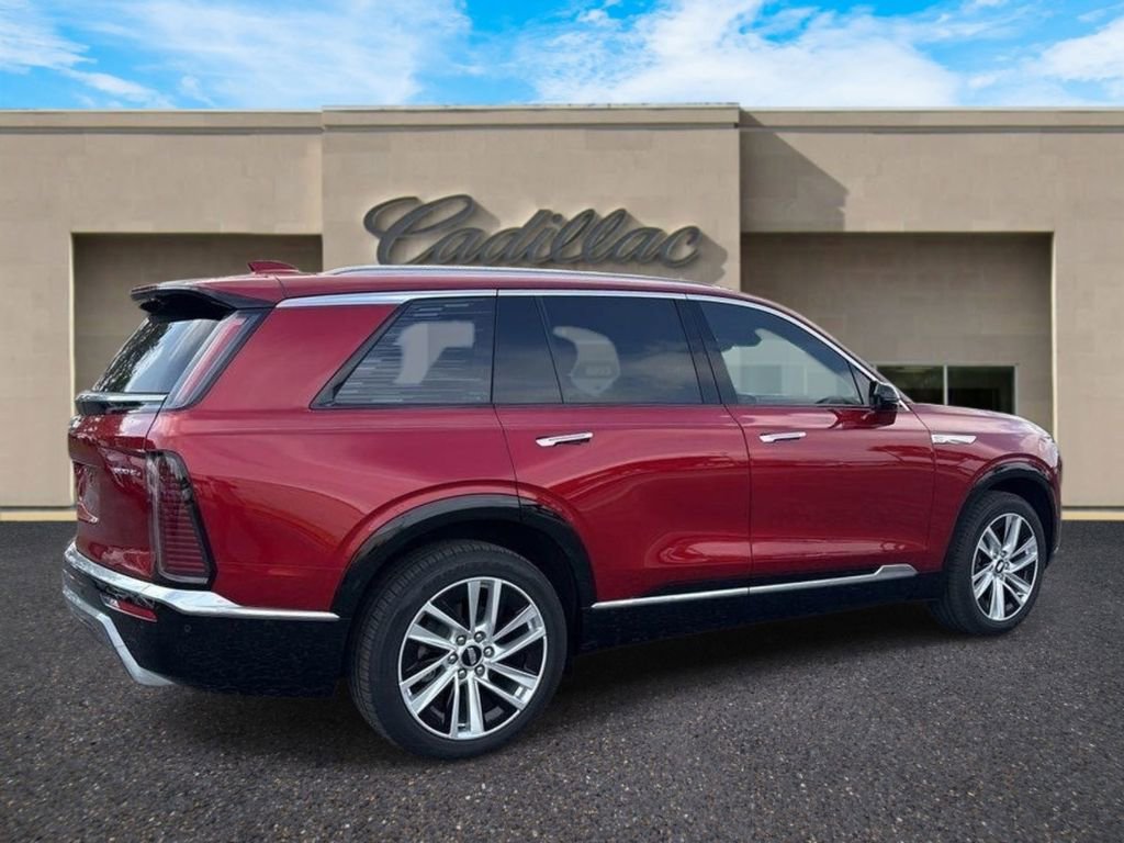 Used 2026 Cadillac Vistiq Luxury w/ LPO, Premium Carpet Package image 3
