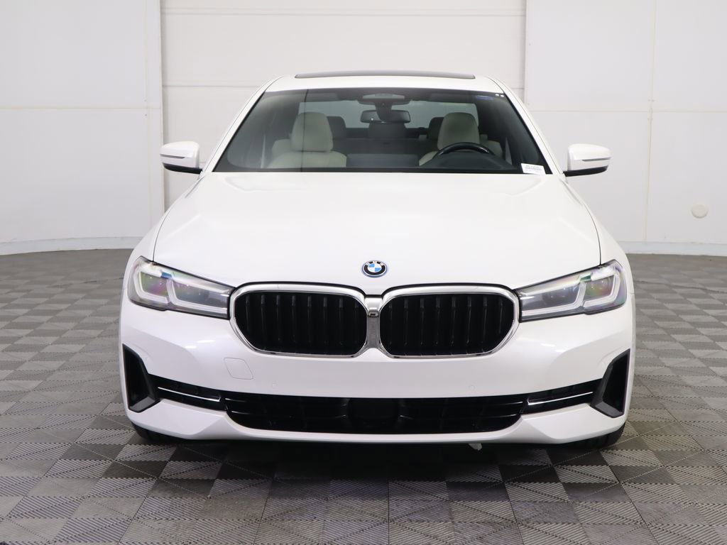 Certified 2023 BMW 530e w/ Premium Package image 2