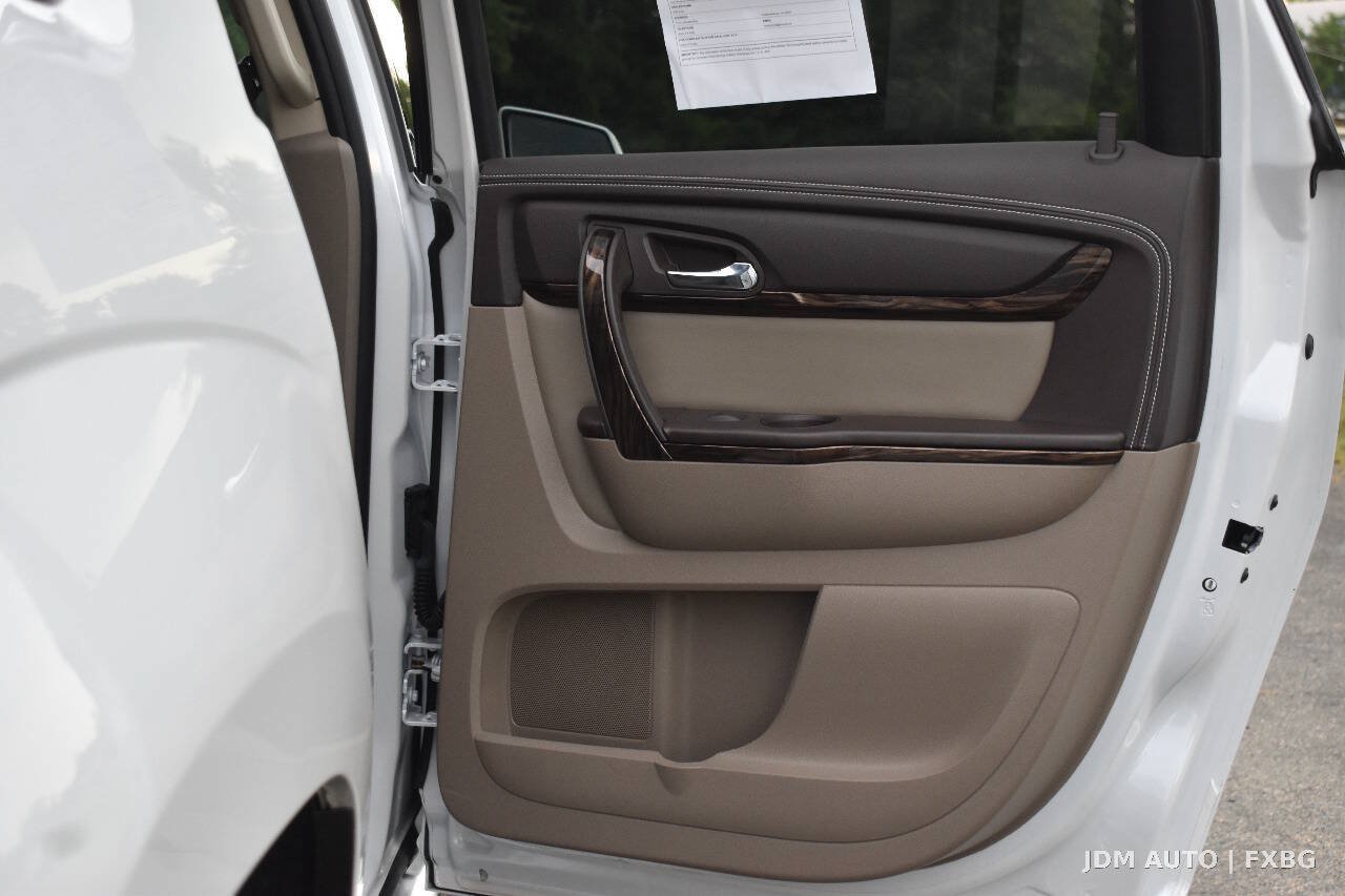 Used 2016 GMC Acadia Denali AWD/4WD image 11