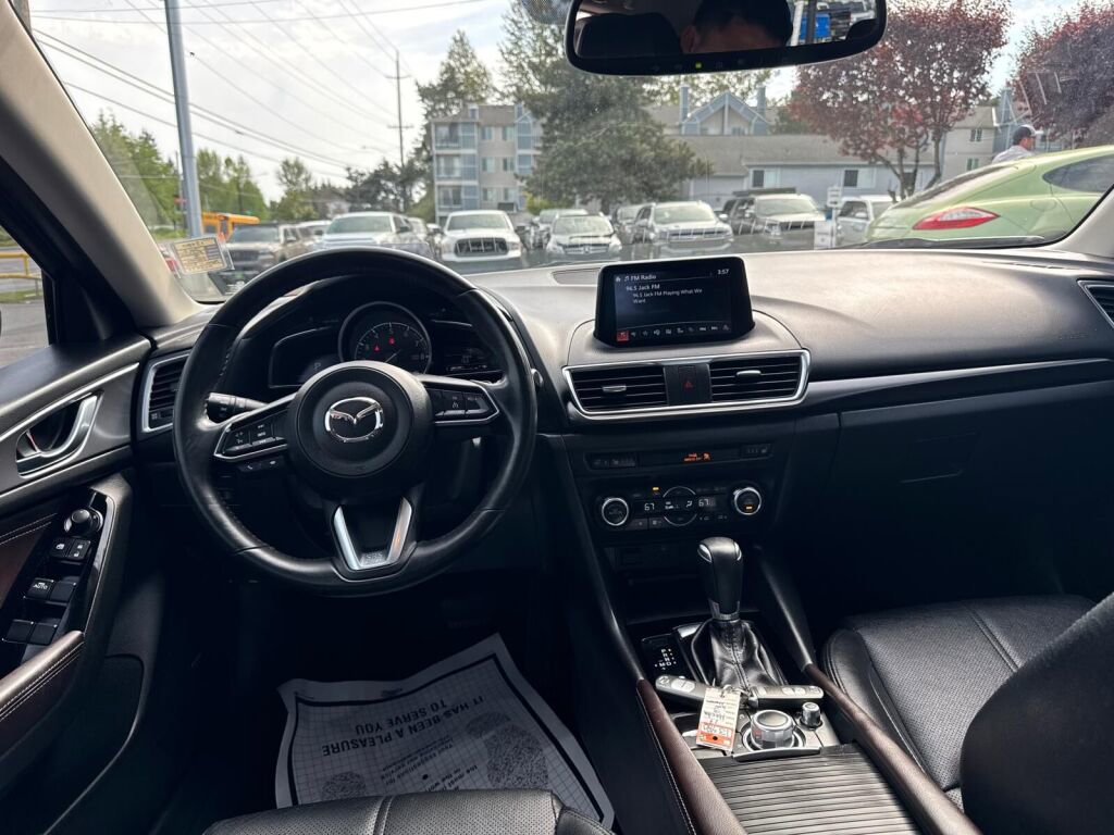 Used 2017 MAZDA MAZDA3 Grand Touring w/ Premium Equipment Package FWD image 11