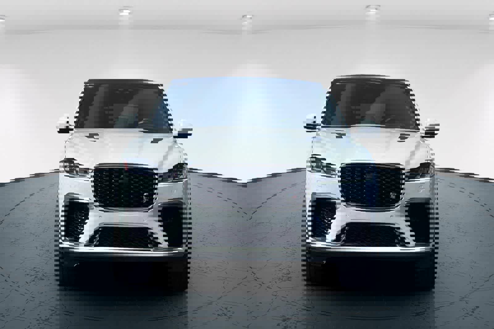 Used 2021 Jaguar F-PACE SVR image 10