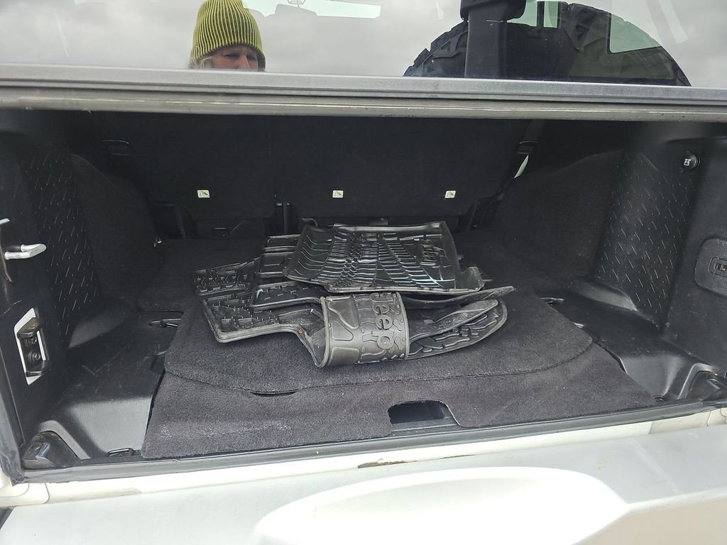 Used 2015 Jeep Wrangler Unlimited Sahara w/ Connectivity Group image 14