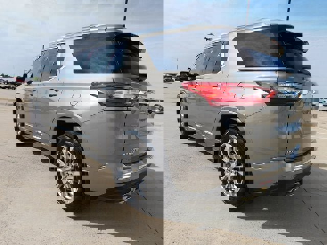 Used 2018 Chevrolet Traverse Premier w/ Driver Confidence II Package image 3