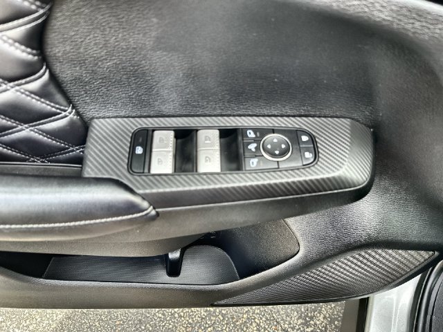 Used 2023 Mitsubishi Outlander AWD image 22